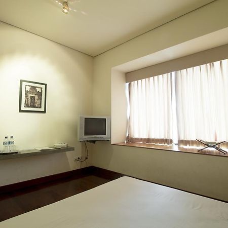 Hotel Reddoorz @ Gegerkalong Girang à Bandung Chambre photo
